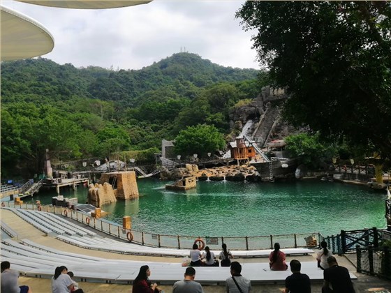 咆哮山洪表演 咆哮山洪表演