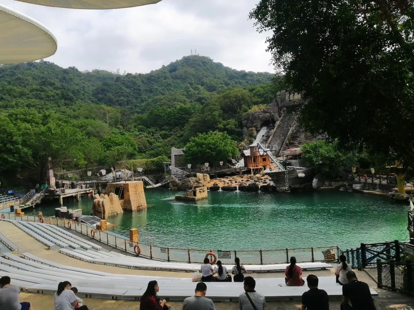 咆哮山洪表演 咆哮山洪表演